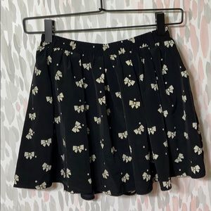 Black bow skirt